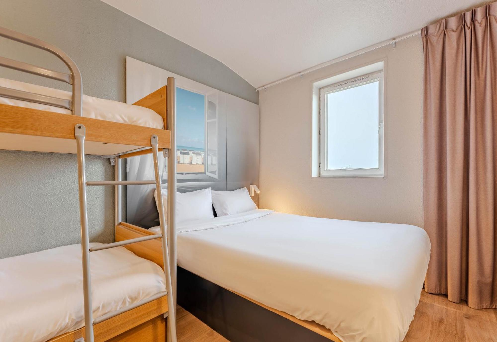 Hotel Centre St Pierre 2*