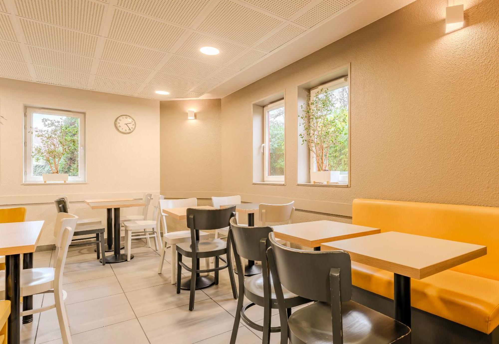 Centre St Pierre Hotel Calais
