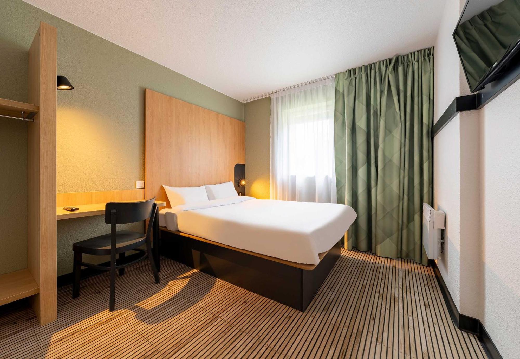 Centre St Pierre Hotel