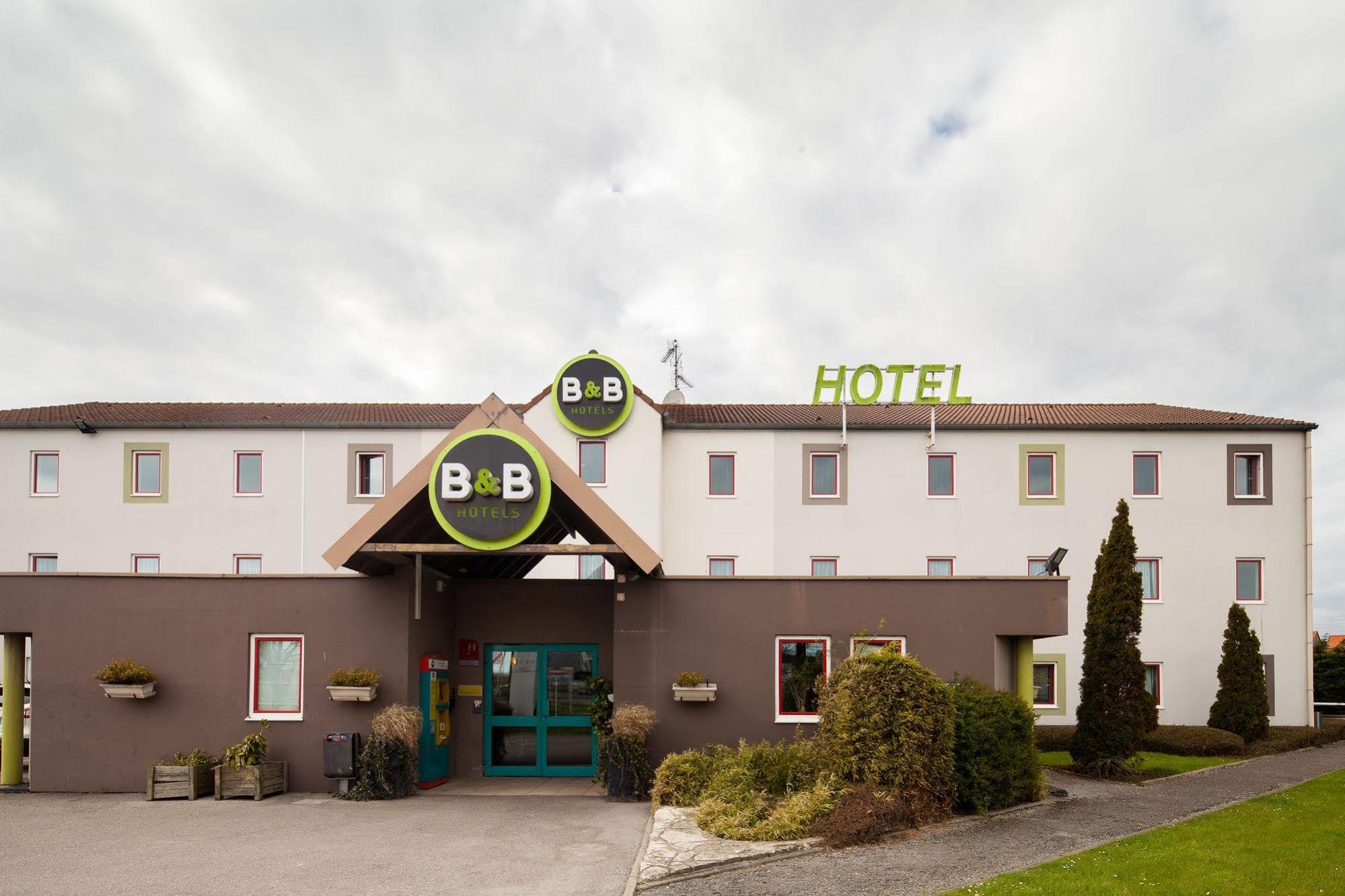 Centre St Pierre Hotel 2*