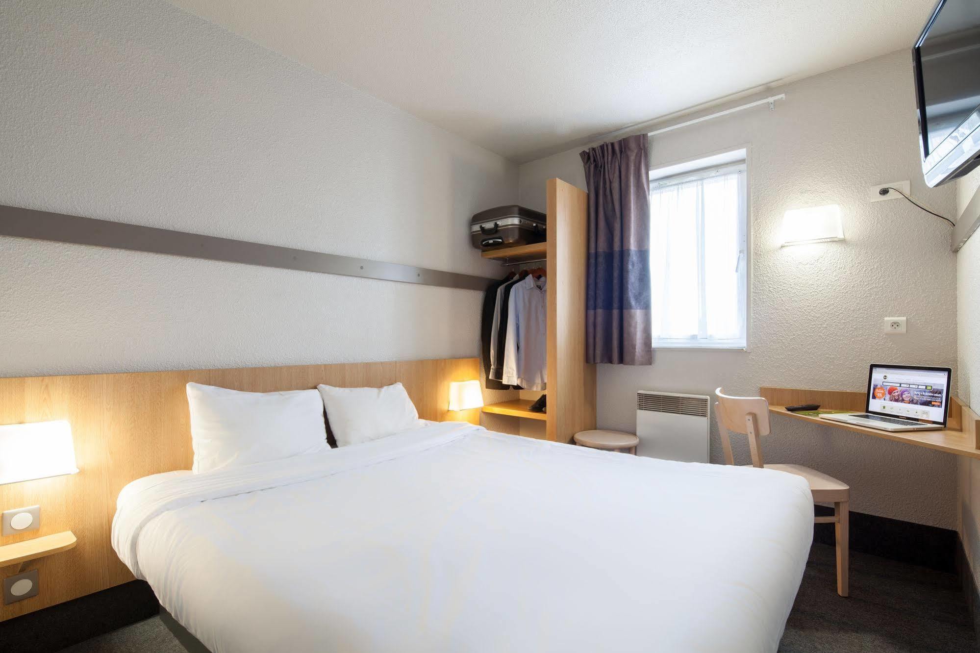 Hotel Centre St Pierre 2*